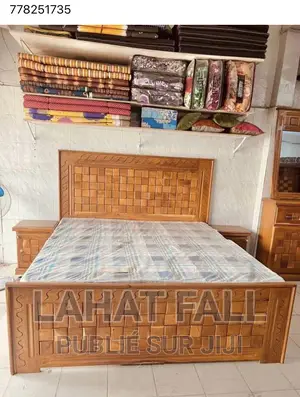 Photo - Li 3 Palace Camode