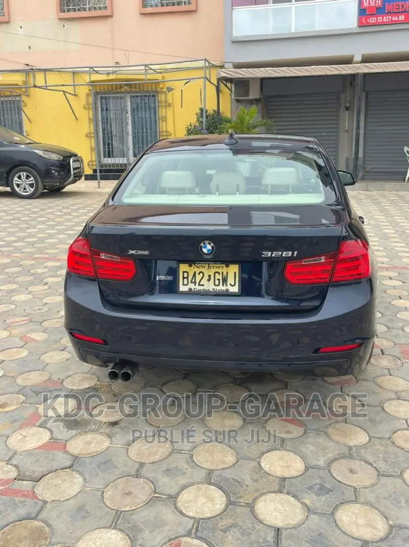 BMW 318i 2014 Noir