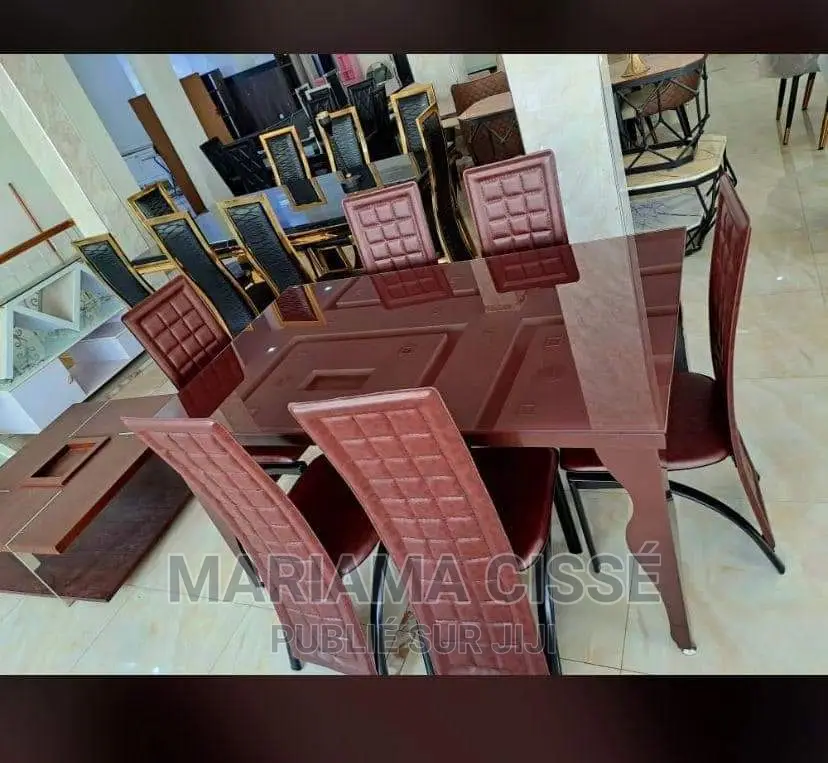 Table À Manger Confortable