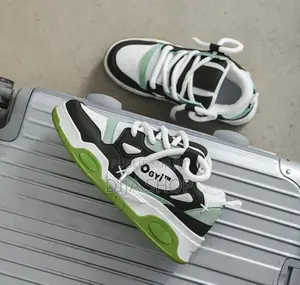 OGYI Pour Femme Disponible