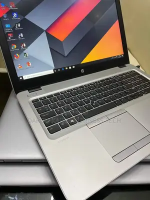 Neuf HP EliteBook 840 G3 8GB Intel Core I5 SSHD+SSD 256GB