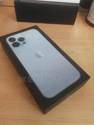 Photo - New Apple iPhone 13 Pro Max 128 GB Bleu