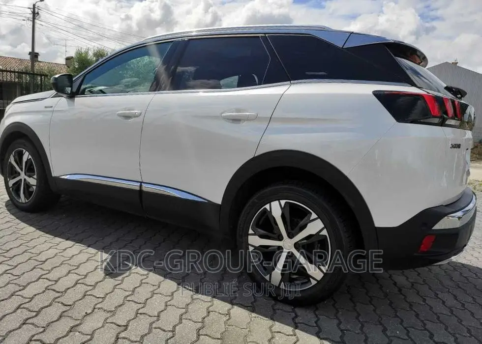 PEUGEOT 3008 2017 Blanc cassé