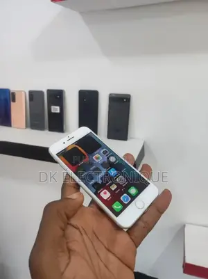 Apple iPhone 7 128 GB Gris