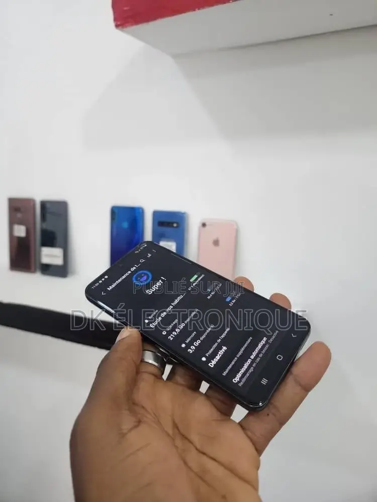 New Samsung Galaxy S22 5G 128 GB Noir