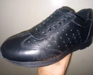 Chaussures en Cuir Disponible Pour Hommes