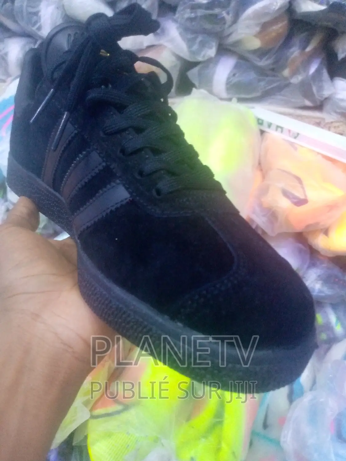 Chaussures Unisexe Disponible