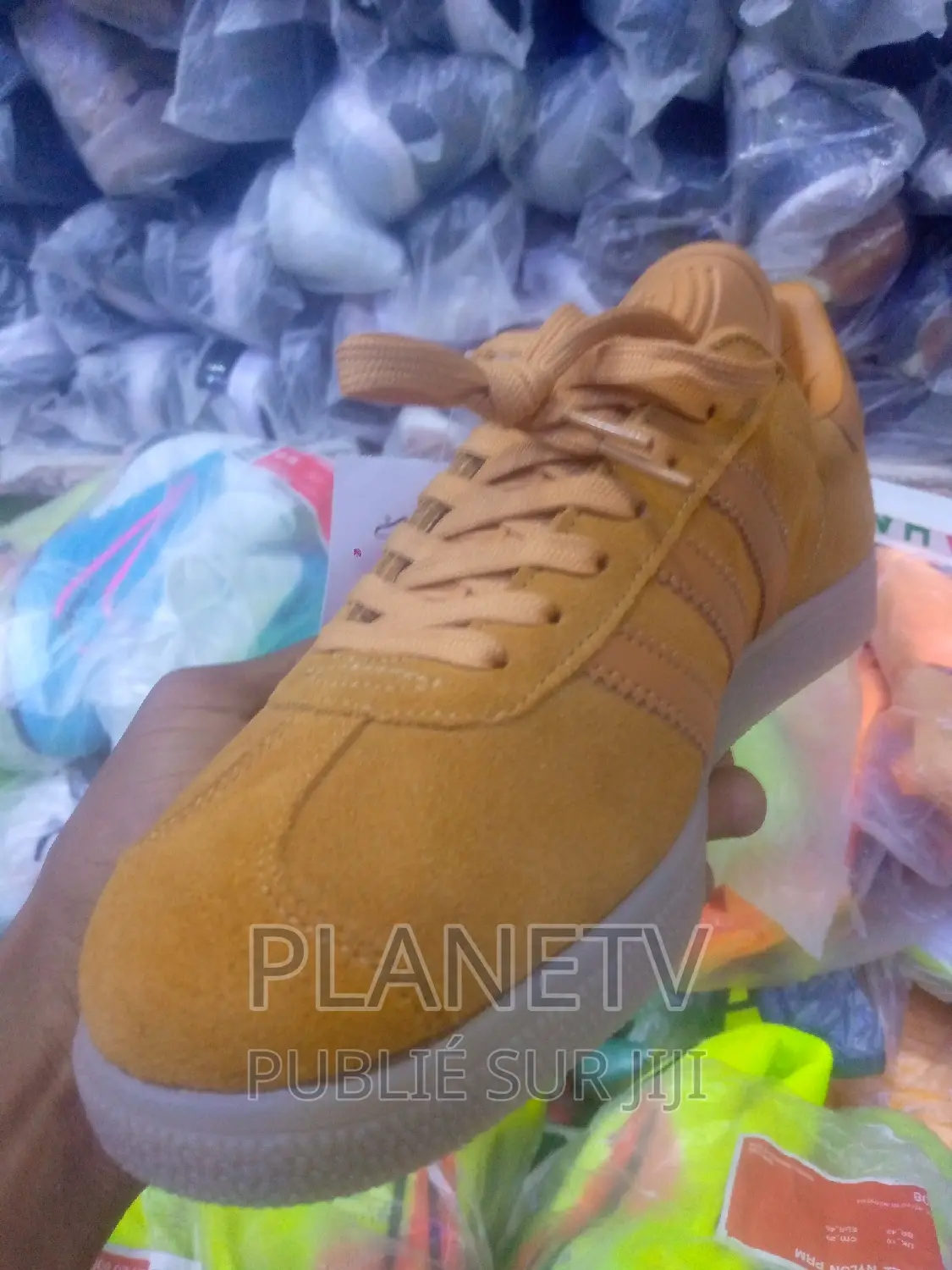 Chaussures Unisexe Disponible