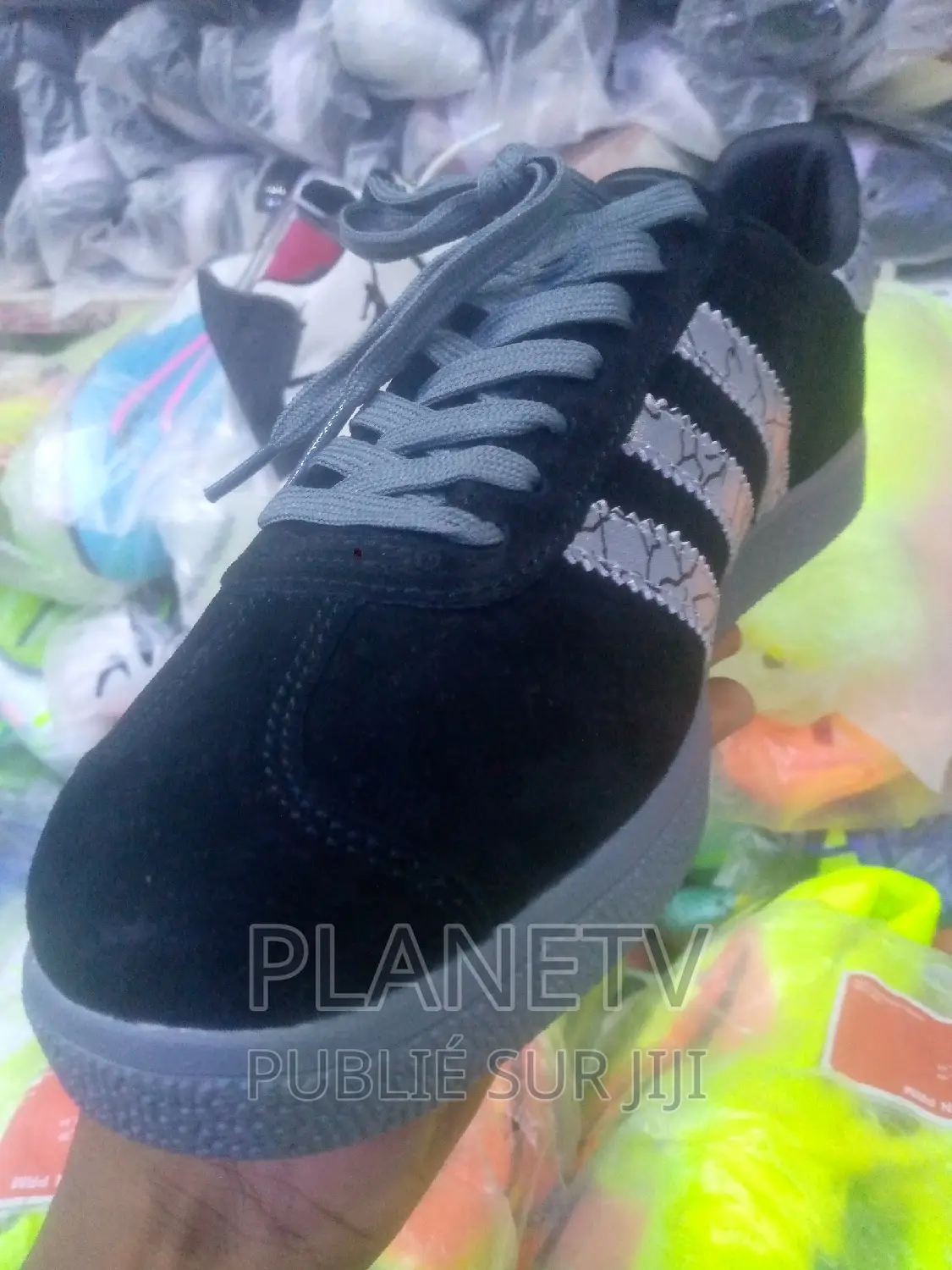 Chaussures Unisexe Disponible