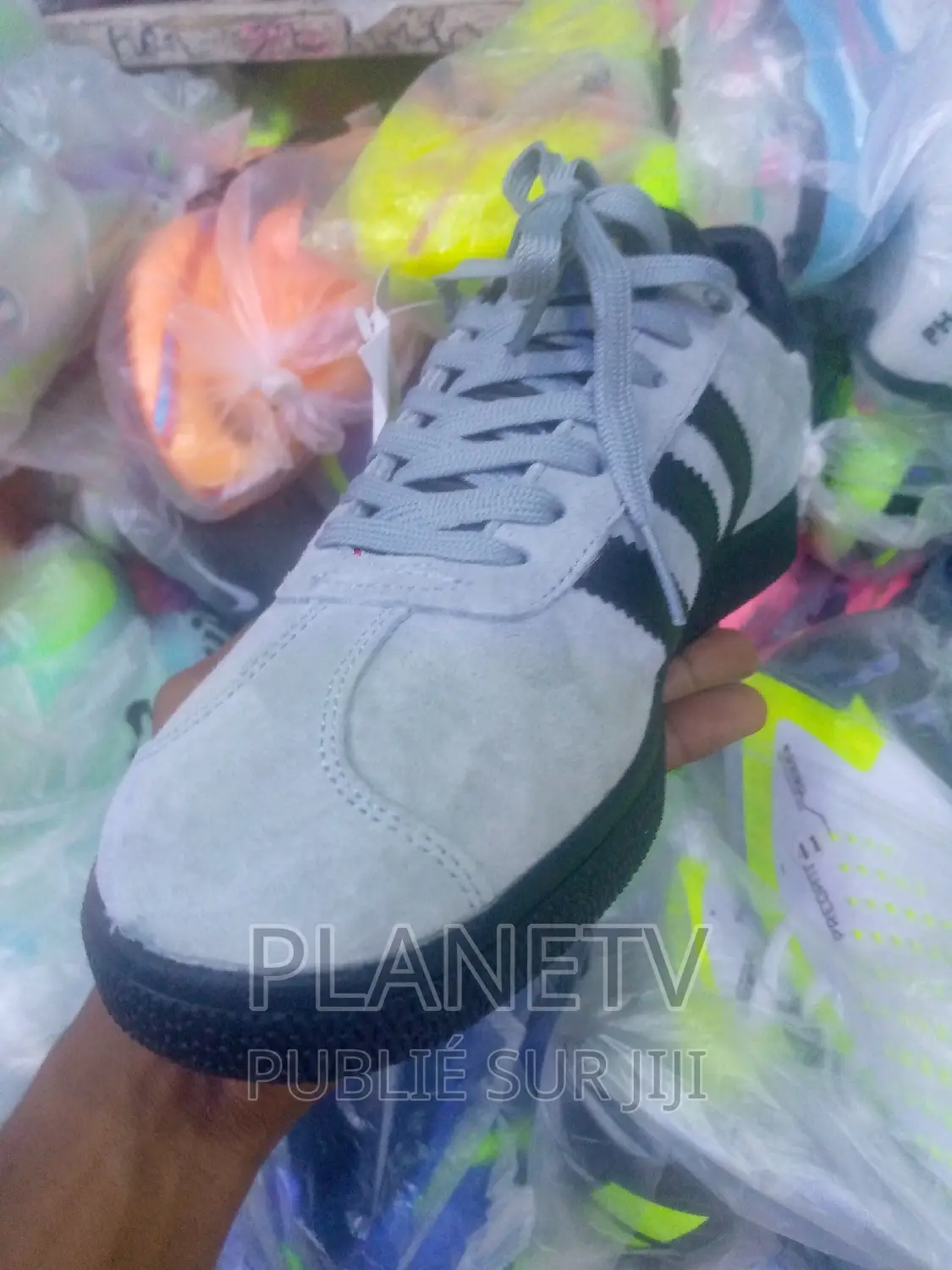 Chaussures Unisexe Disponible