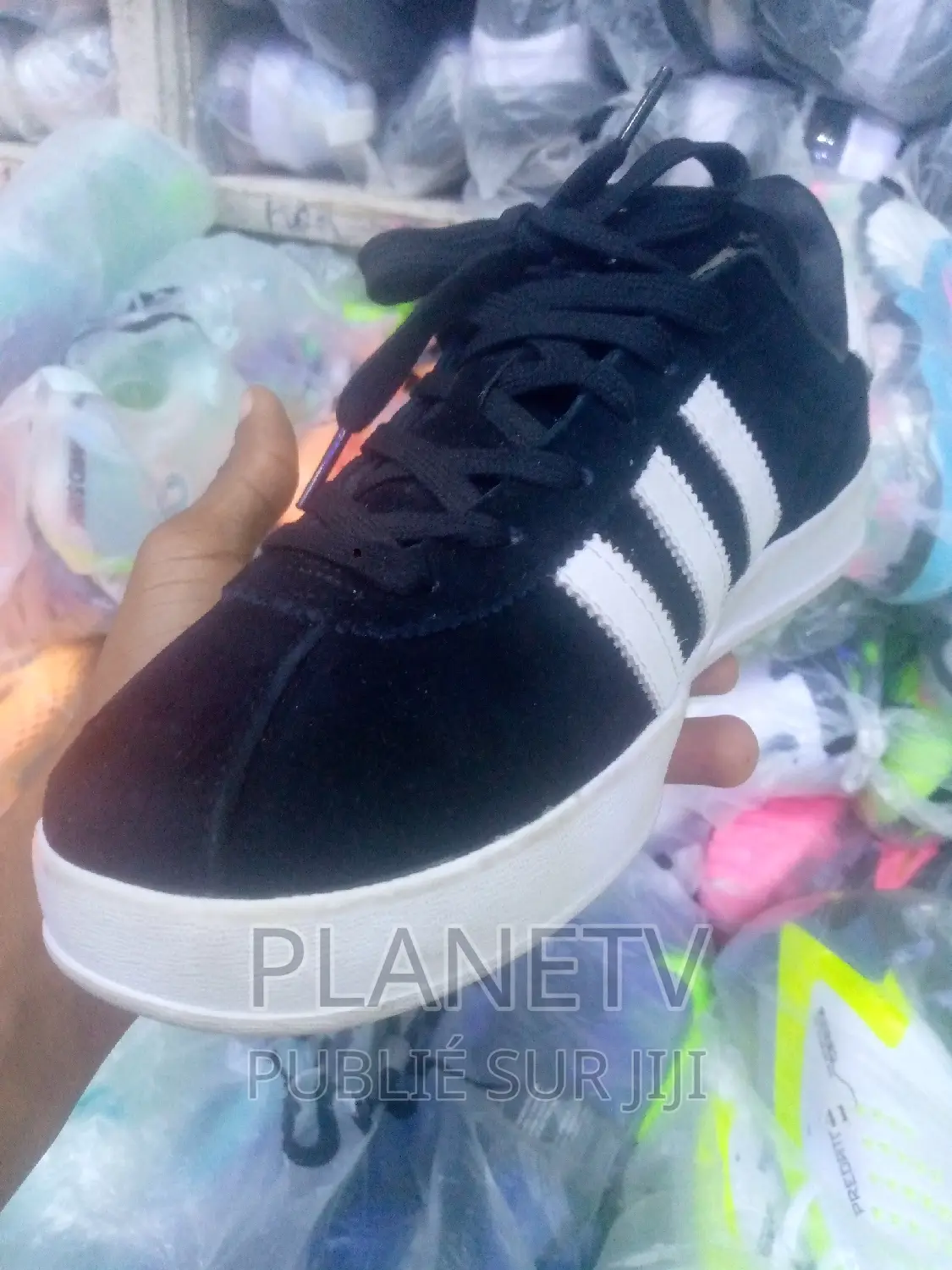 Chaussures Unisexe Disponible