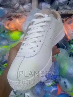 Chaussures Unisexe Disponible