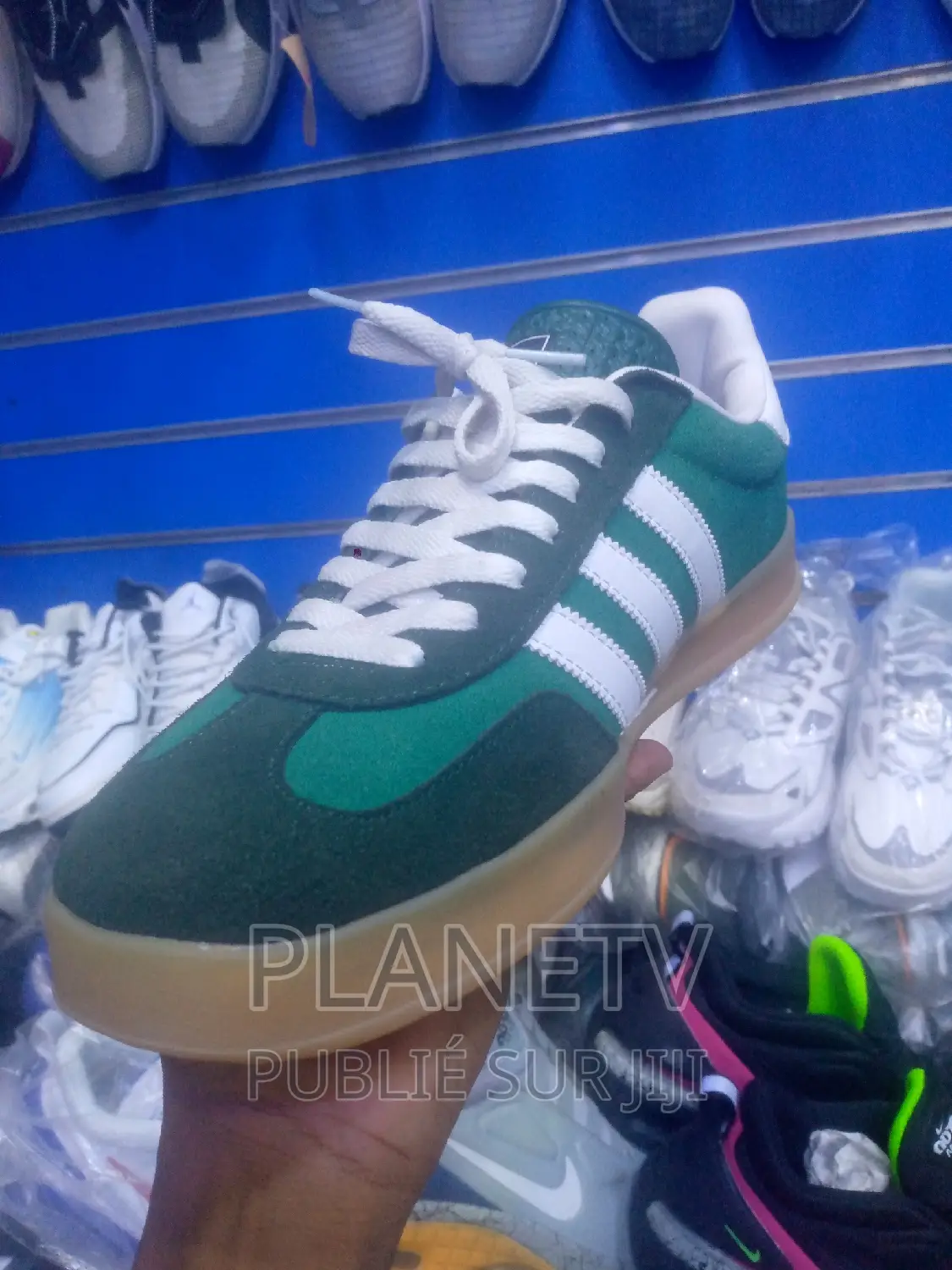 Chaussures Unisexe Disponible