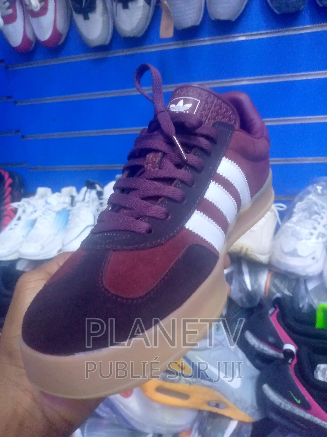 Chaussures Unisexe Disponible