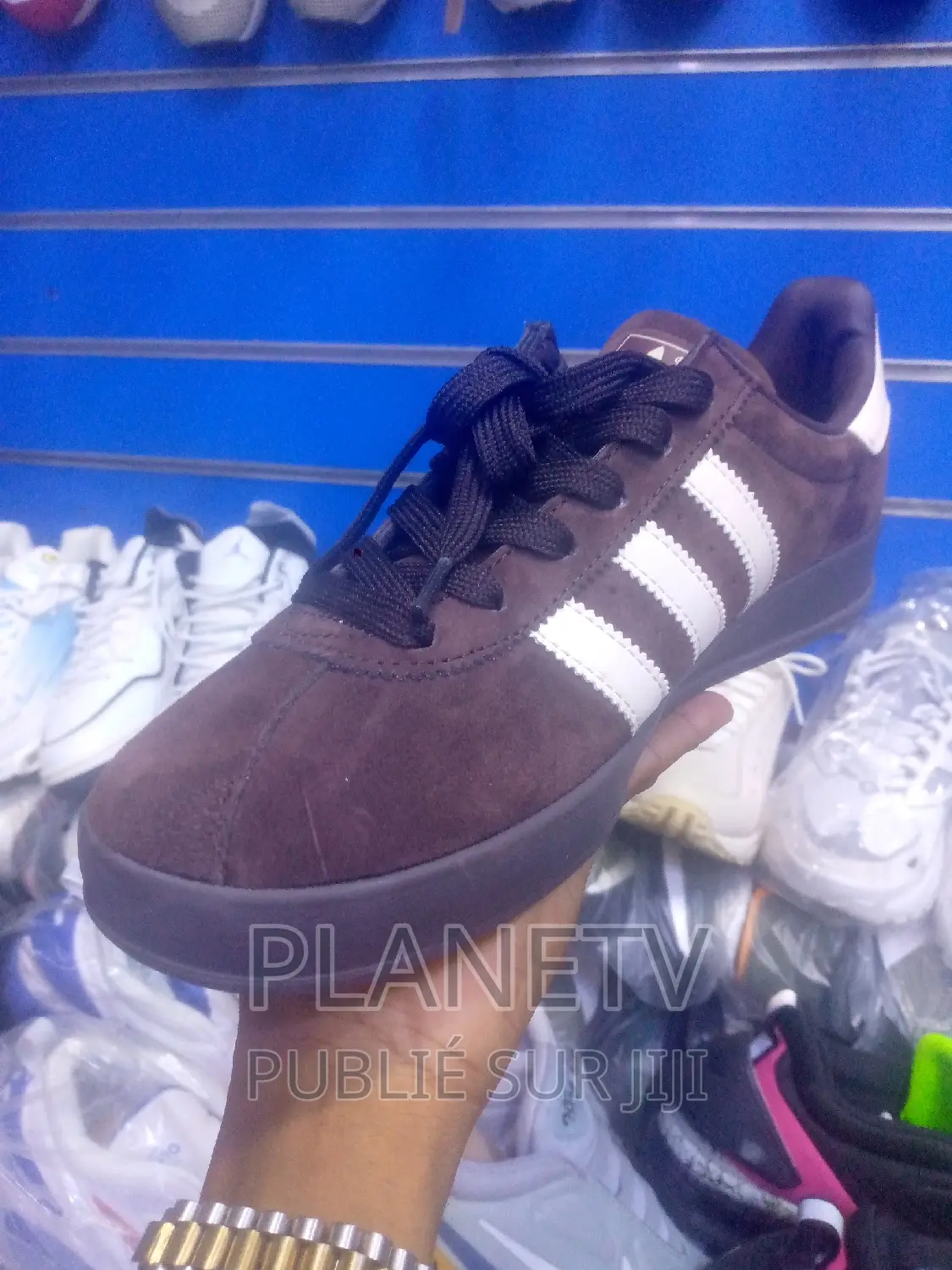 Chaussures Unisexe Disponible