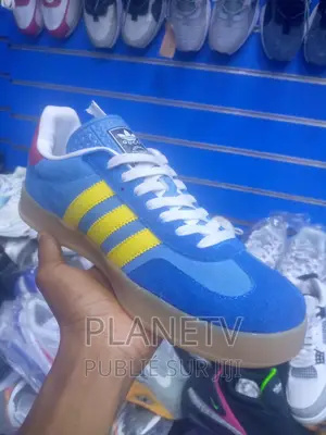 Chaussures Unisexe Disponible