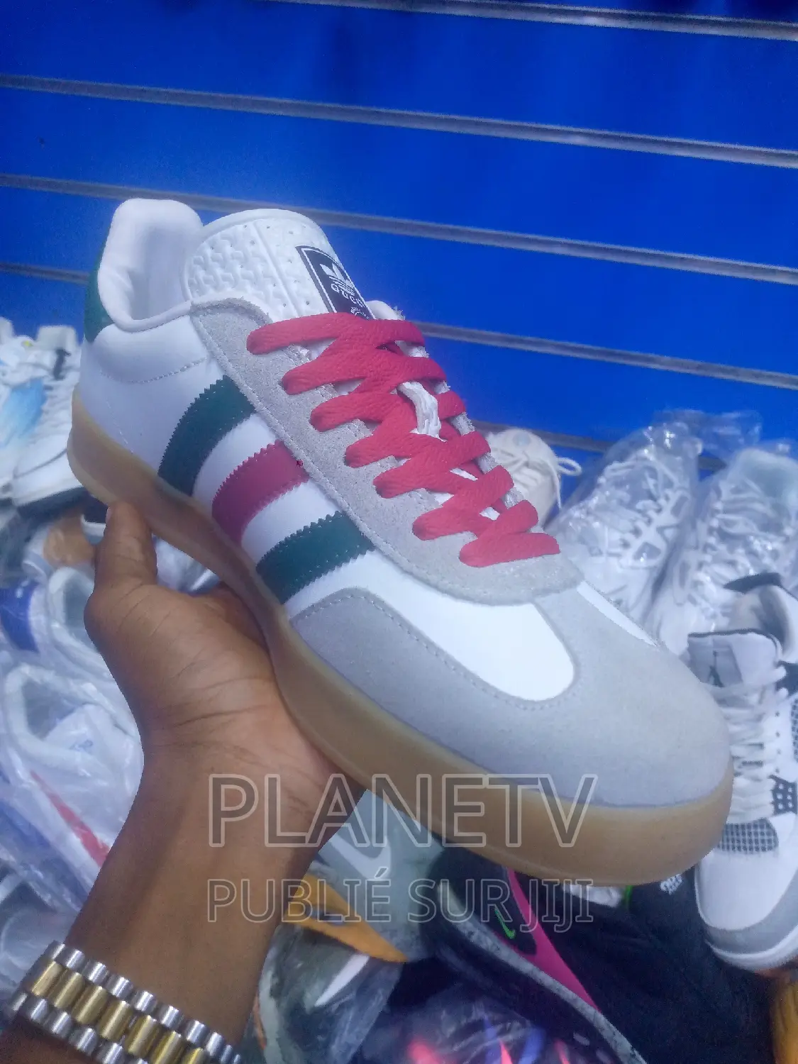 Chaussures Unisexe Disponible