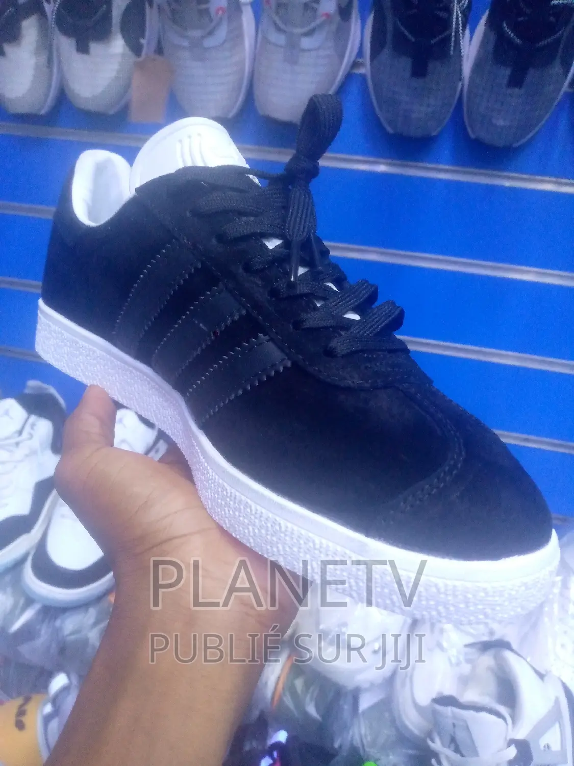 Chaussures Unisexe Disponible