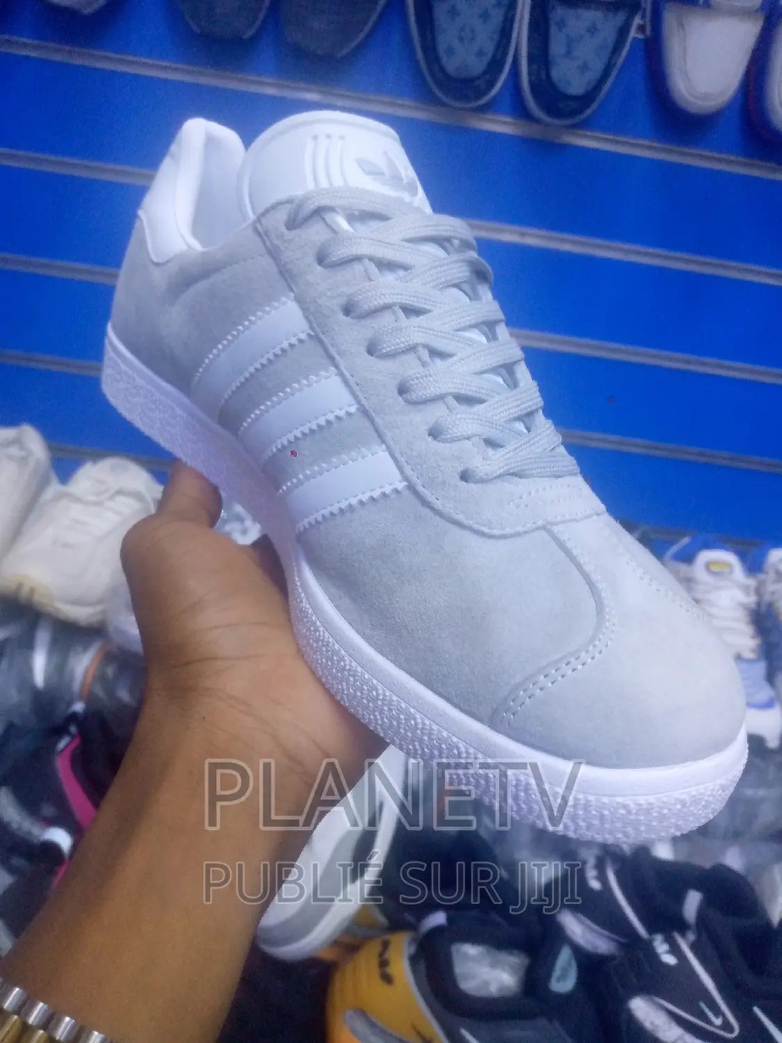 Chaussures Unisexe Disponible