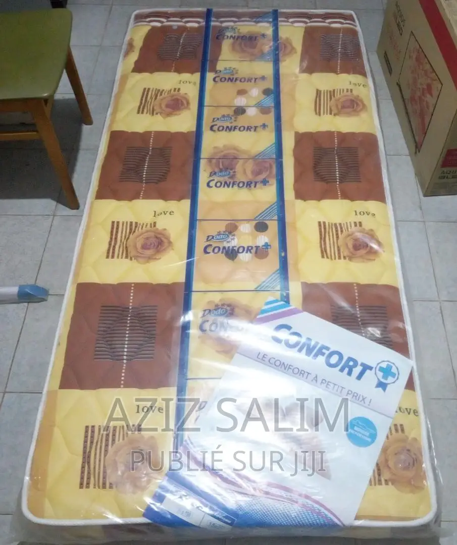 Matelas Eponge Houssé