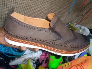 Chaussures en Promo Disponible Bs