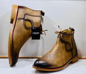 Chaussures En Cuir Disponible