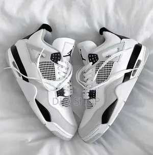 Original Jordan Air 4 Rétro Disponible