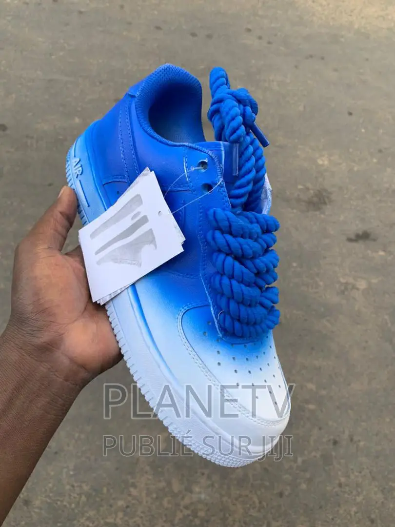 Chaussures Aire Force Disponible