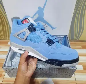 Photo - Chaussures Très Jolie Disponible