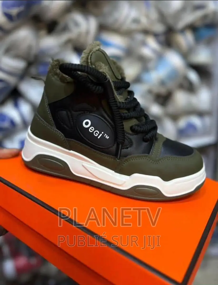 Chaussures Très Jolie Disponible