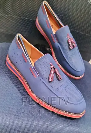 Photo - Chaussures Très Jolie Disponible