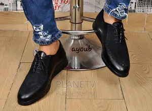 Photo - Chaussures en Cuir Très Jolie Par Commande