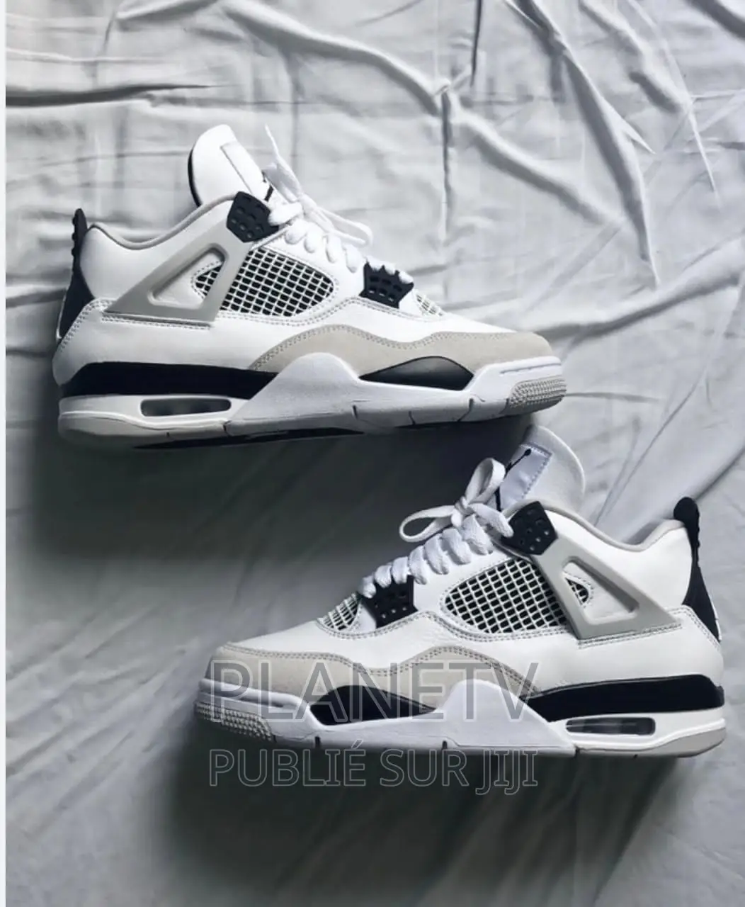 Chaussures Aire Jordan 4 Disponible