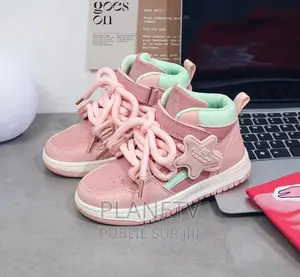 Chaussures Très Jolie Disponible