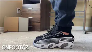 Chaussures en Basket Disponible