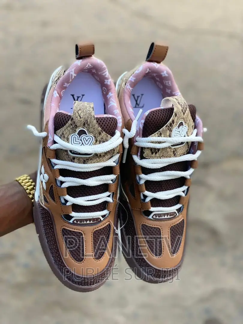 Chaussures Louis Vuitton Disponible