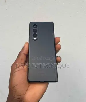 Photo - Samsung Galaxy Z Fold 3 256 GB Noir