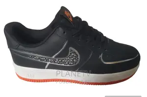 Photo - Aire Force Originale Disponible