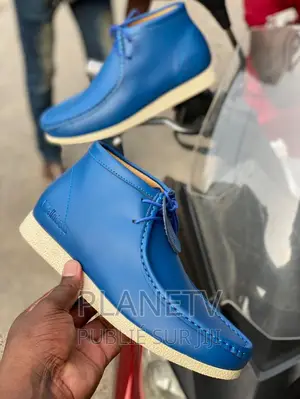 Wanabeez en Cuir Disponible