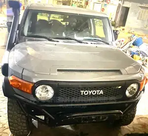 Toyota FJ Cruiser 2015 Gris