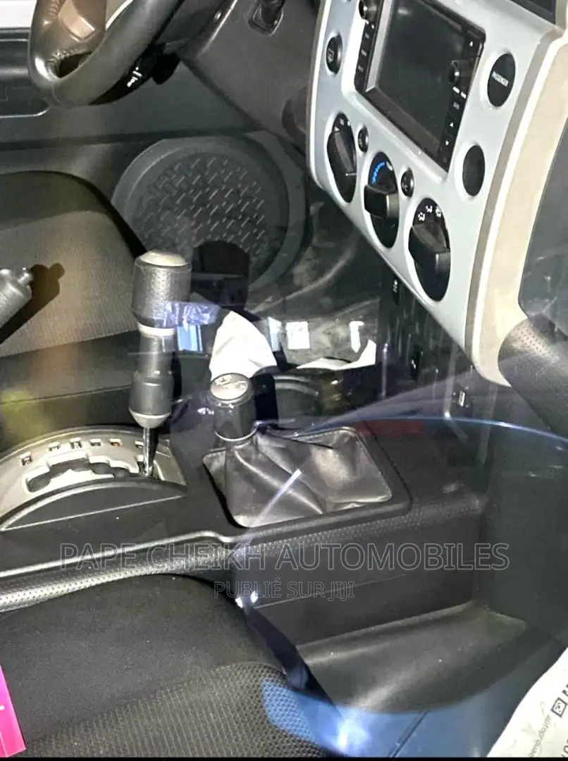 Toyota FJ Cruiser 2015 Gris