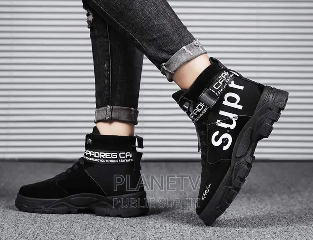 Chaussures Suprême Disponible