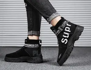 Chaussures Suprême Disponible