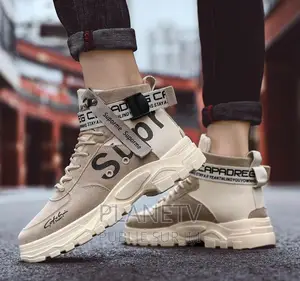 Chaussures Suprême Disponible