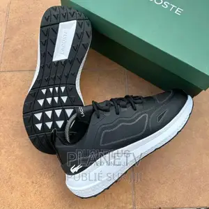 Photo - Chaussures Pour Hommes Disponible