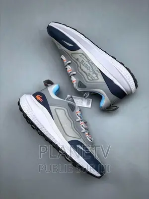 Chaussures Pour Hommes Disponible