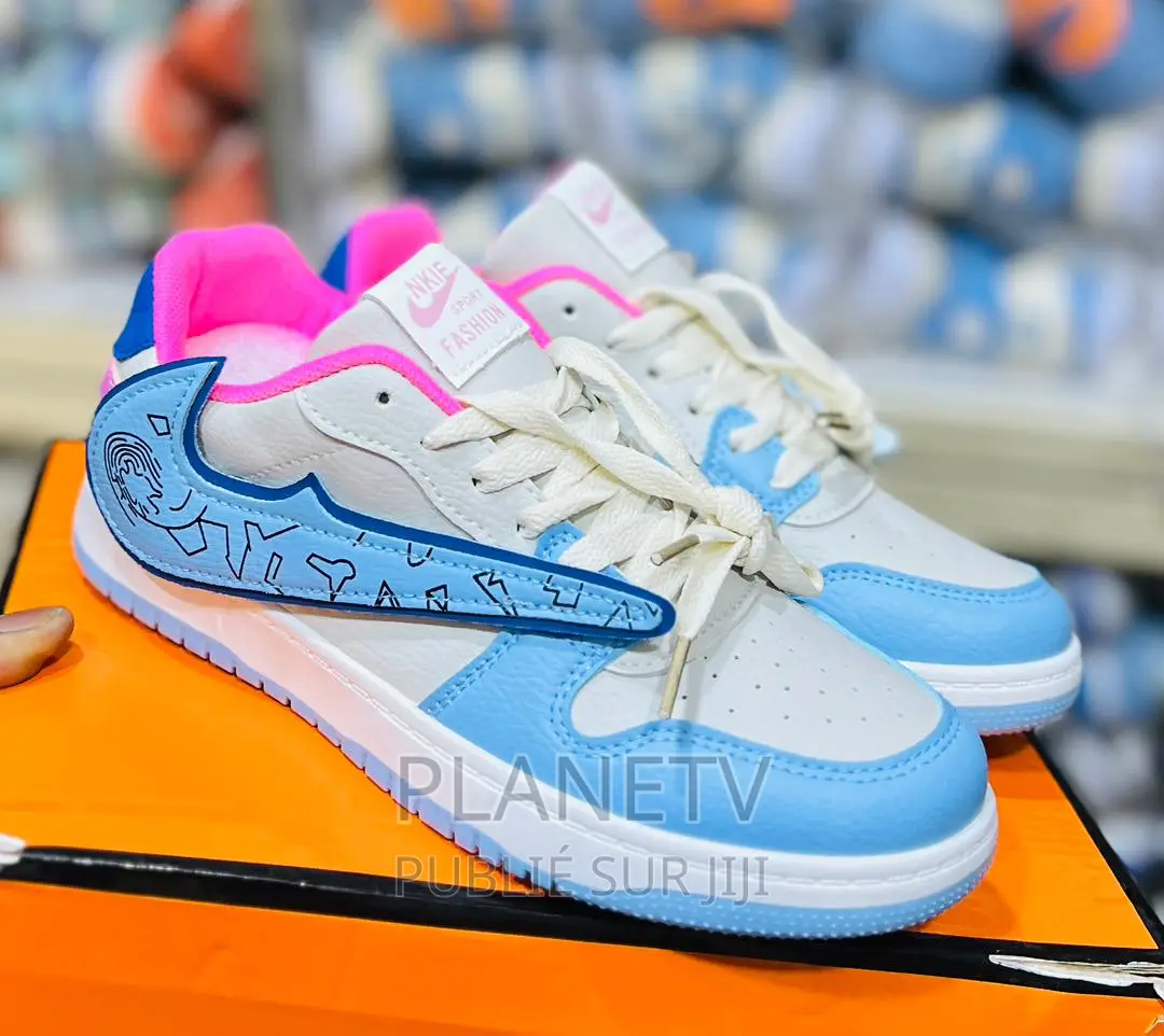 Chaussures Très Jolie Disponible