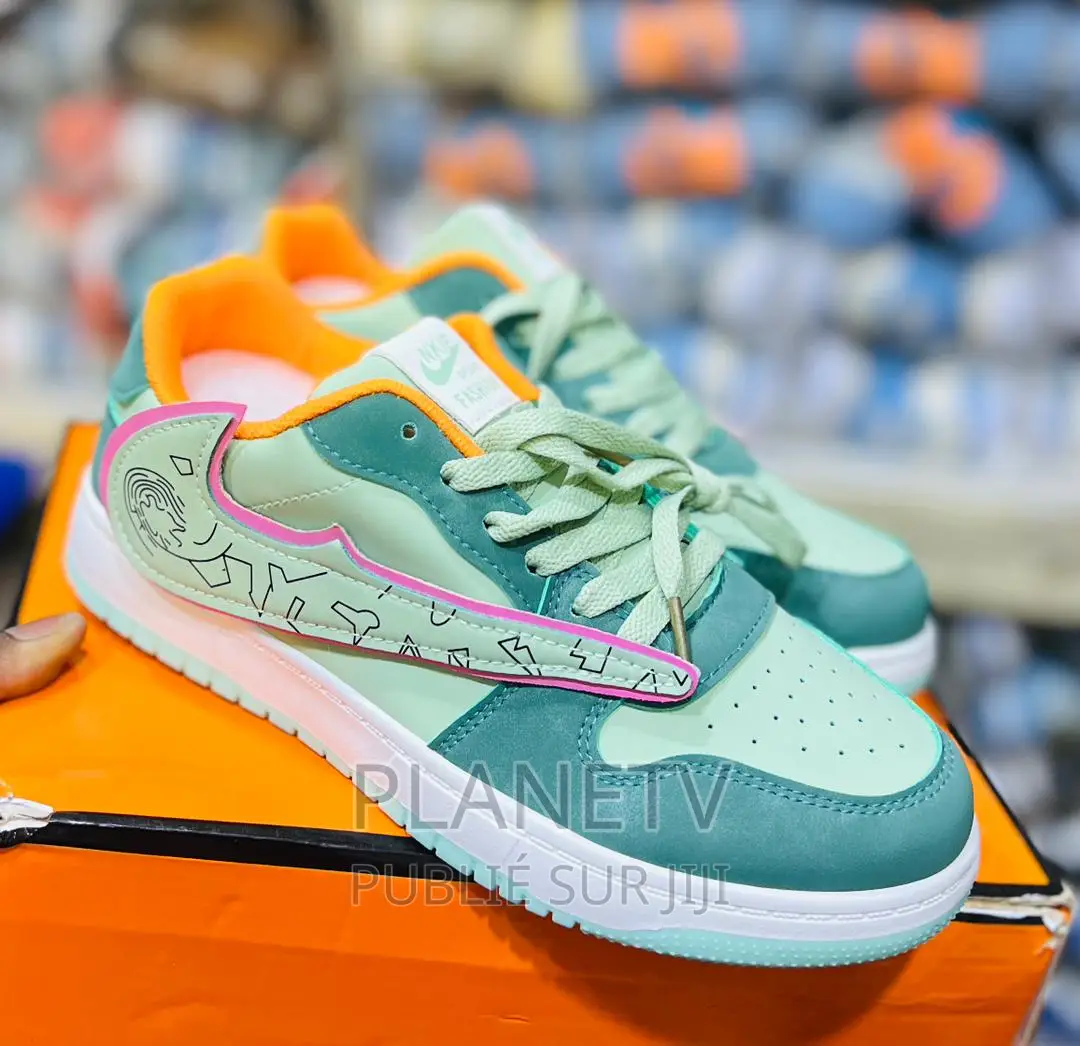 Chaussures Très Jolie Disponible