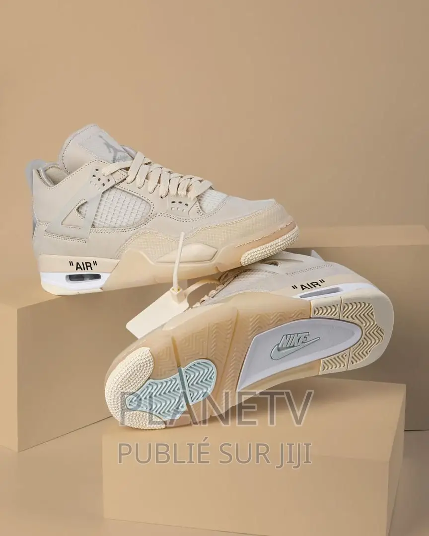 Chaussures Aire Jordan 4 Disponible