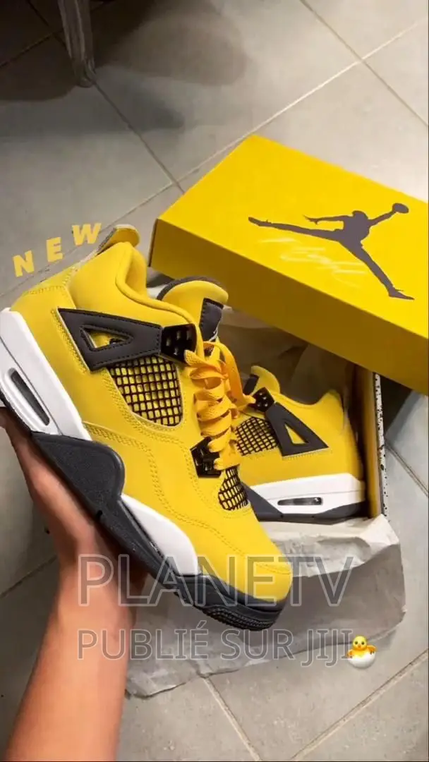 Chaussures Aire Jordan 4 Disponible